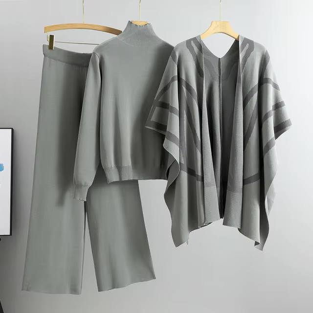 Parfait Élégance™ | ENSEMBLE TRICOTÉ TROIS PIÈCES DOUX ET CONFORTABLE
