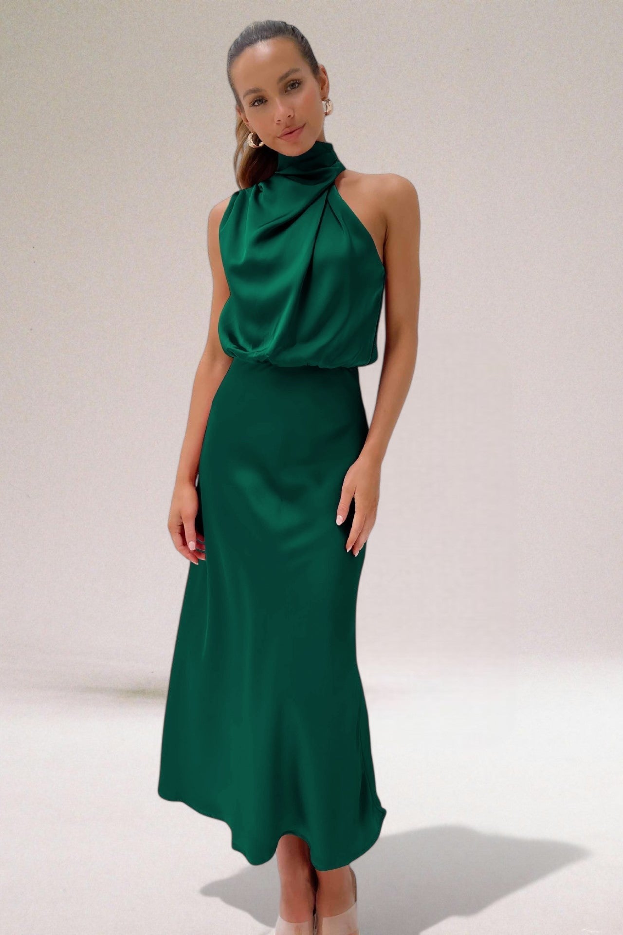 Parfait Élégance™ | ROBE MAXI HALTER EN SATIN